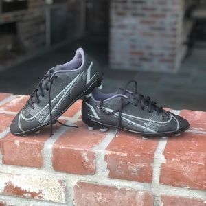 EUC Nike Mercurial cleats
